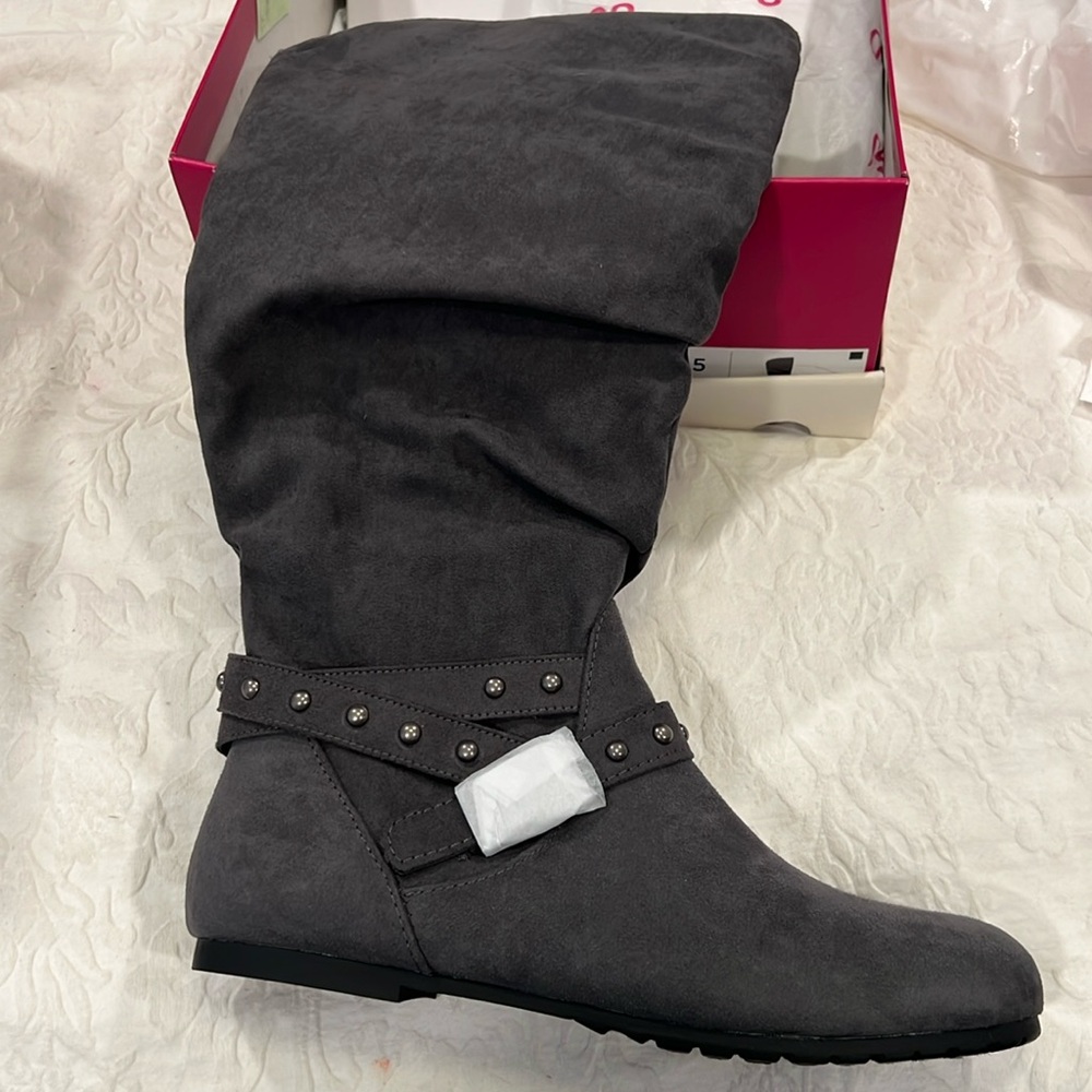 Tall grey boot women's 9.5